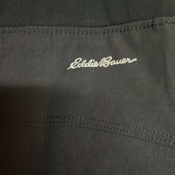 Eddie Bauer size 12 Black Straight Leg Lightweight Two Way Stretch UPF 50 Pants - Picture 8 of 10